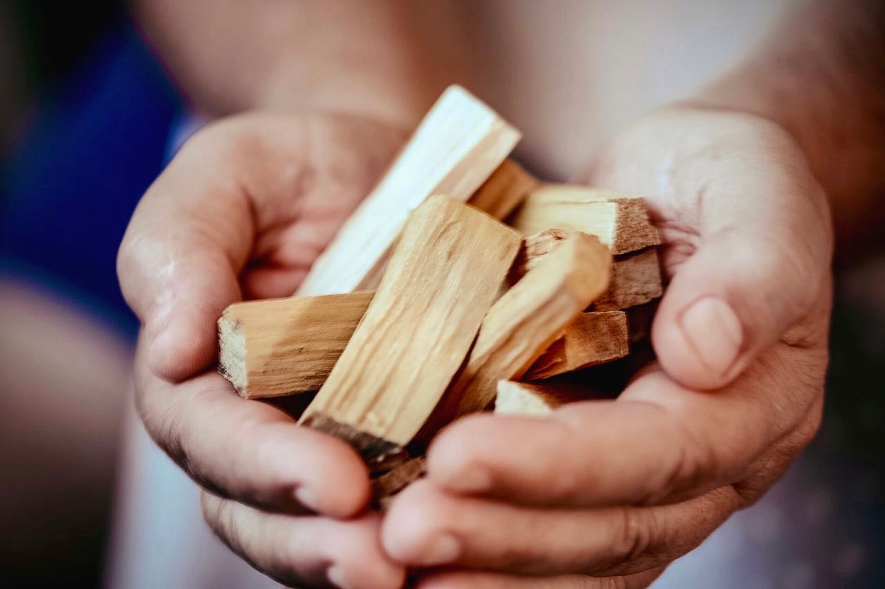 ❥ Palo Santo (madera)