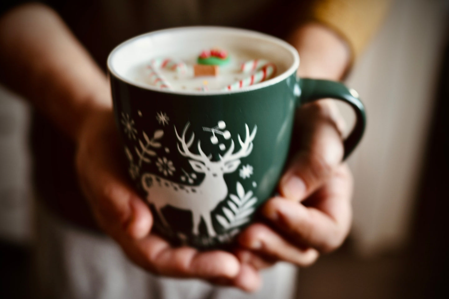 Vela en taza navideña 🎄 (Edición limitada)