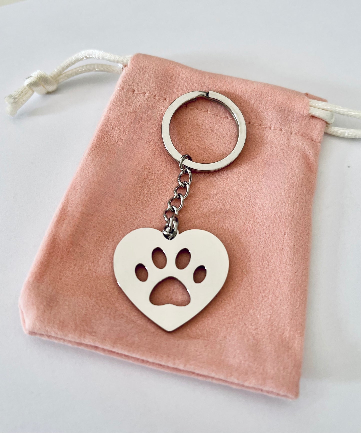 ❥ Llavero corazón con huella 🐾