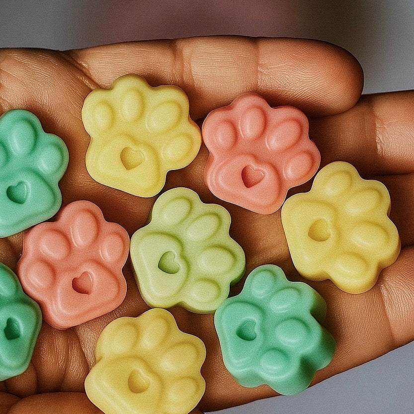 🐾 Melts en forma de huella, aroma chicle + vela de té