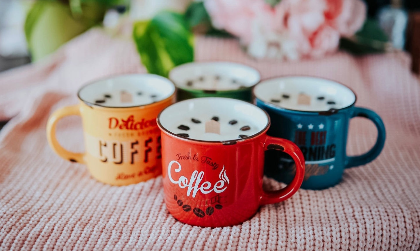 ❥ Vela perfumada de CAFÉ em copo antigo: